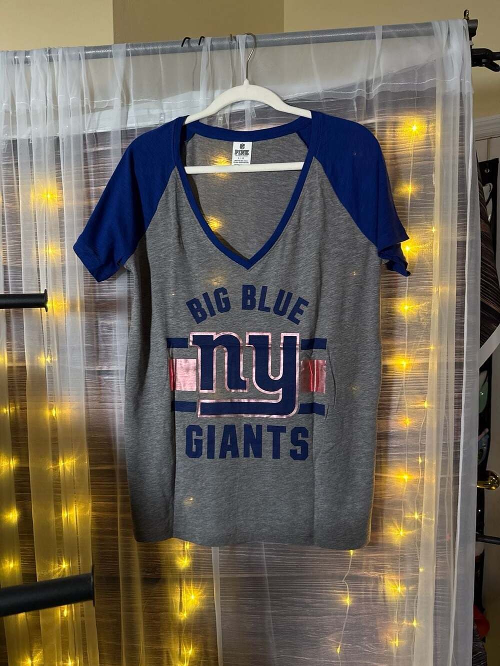 Victoria's Secret PINK NFL New York Giants Big Blue Raglan V-Neck T-Shirt